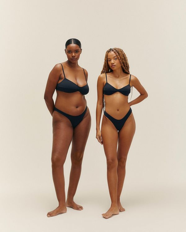 【関税込み】Haight ブラック Monica スイムウェア Bikini with Monica Top and Basic Thin Black Panties | Haight